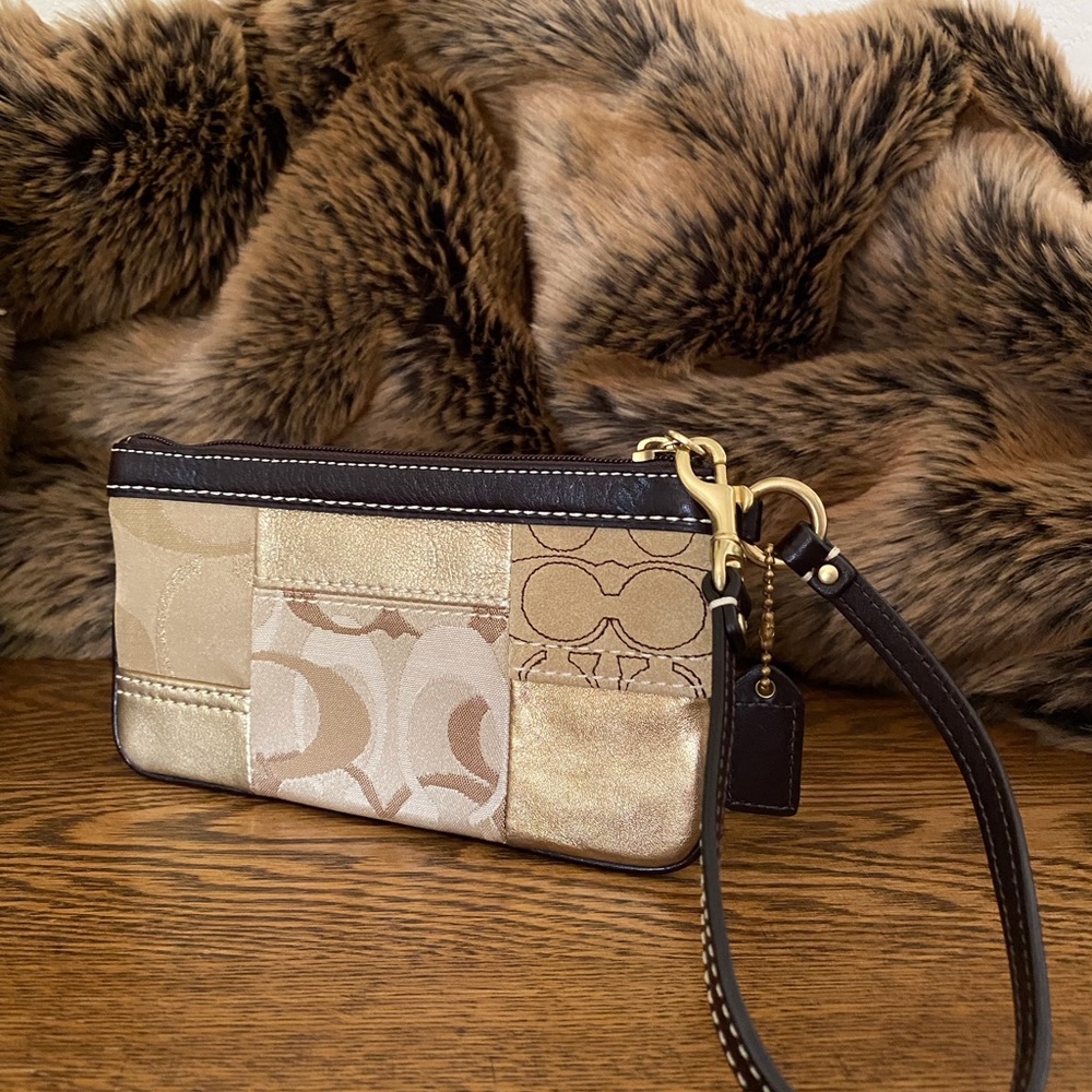 NWOT Coach Gold Metallic Patchwork Flat Wristlet - Picture 2 of 8